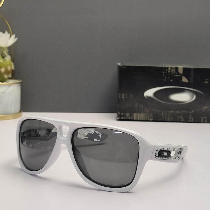 Oakley Sunglasses 185